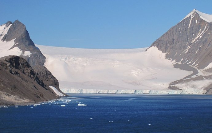 Glaciar Hope Bay