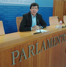 Juan Marín, hoy ante los medios