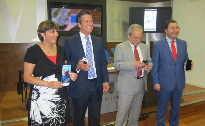 Responsables del Ayuntamiento y de Aqualia. 