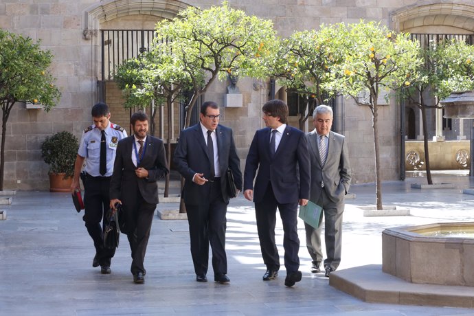 El presidente de la Generalitat, C.Puigdemont, y el consell.De Interior J.Jané