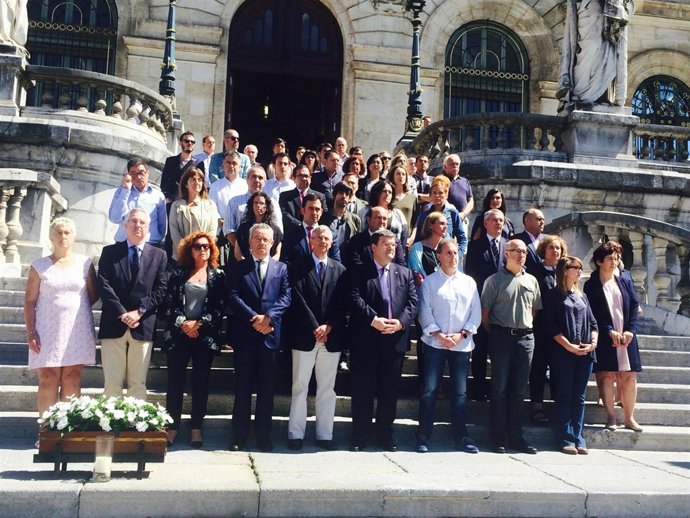 La corporación al completo del Ayuntamiento de Bilbao