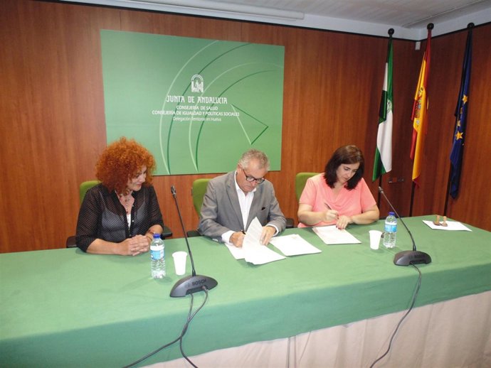Firma del convenio con Aljaraque