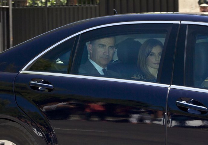 REYES EN EMBAJADA DE FRANCIA