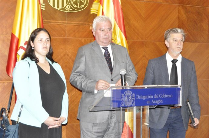 Gustavo Alcalde, Natalia Salvo y Pedro Santisteve.