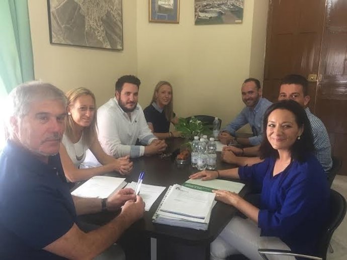 Crespín (dcha.) durante su visita a Belmez