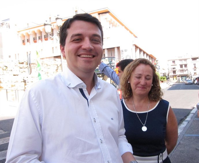 Bellido y Lara en la esquina de Capitulares