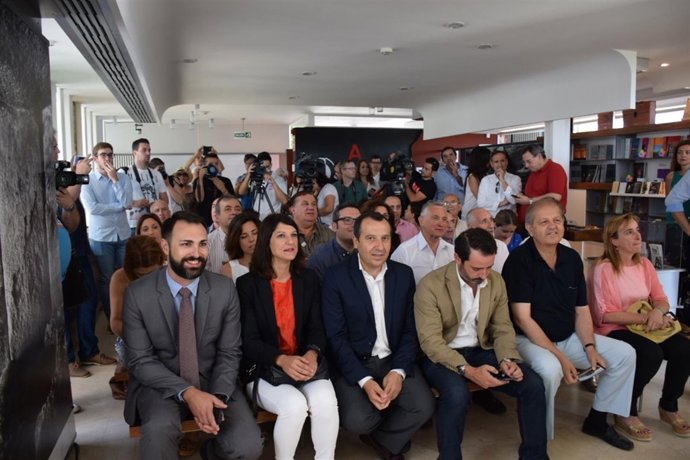 Ruiz Espejo en el centro de recepción de Los Dólmenes 