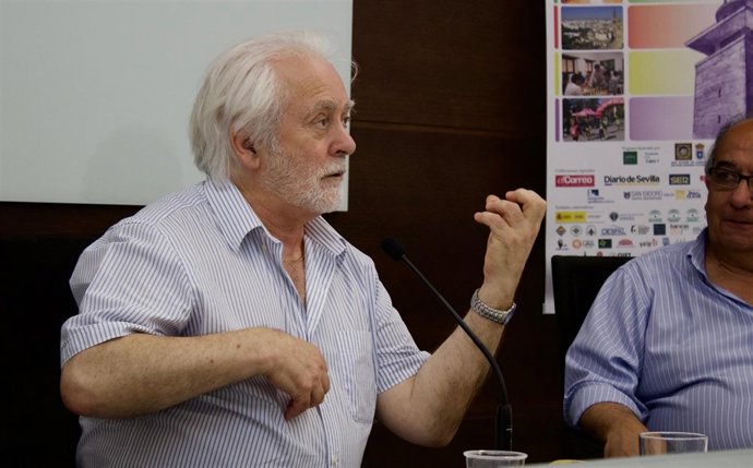 El guitarrista Manolo Sanlúcar en los cursos de la UPO