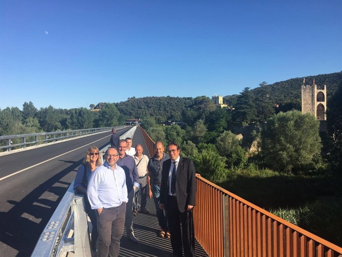 El conseller J.Rull en el puente de la C-66z