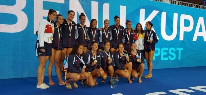 Las 'guerreras del agua', campeonas en Budapest, afinan para Río