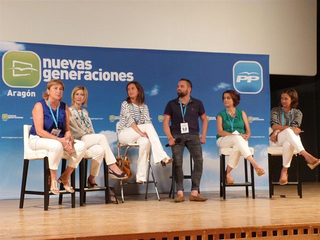 Escuela de Verano del PP en Calanda.