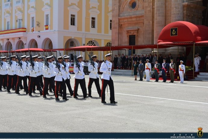 La Armada celebra el día de la Virgen del Carmen en San Fernando