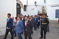 El viento altera el recorrido de la Virgen del Carmen en Tarifa