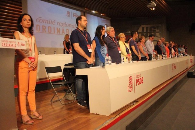 Minuto de silencio en el PSOE-M por el atentado de Niza