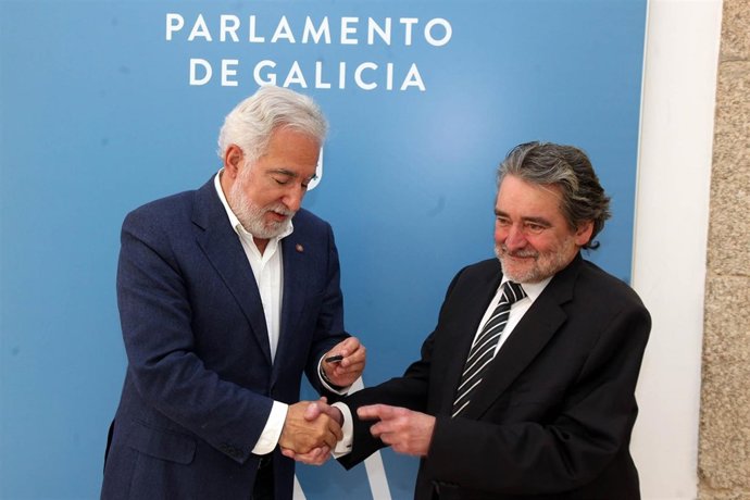  Redondo López, Entrega Al Presidente Del Parlamento El Informe Anual