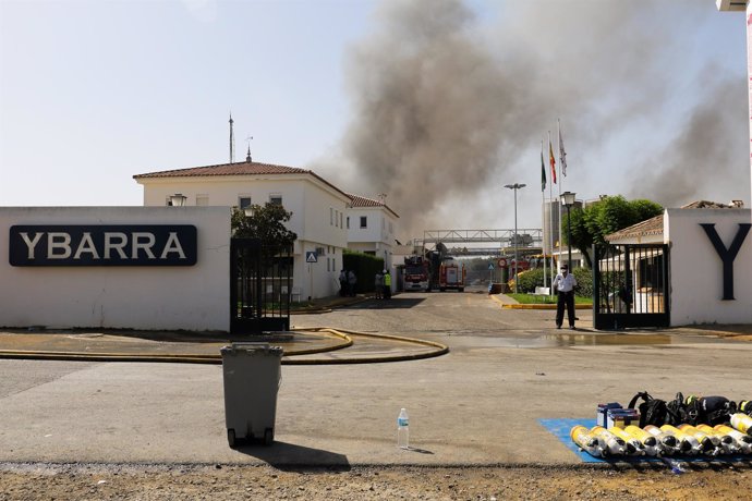 Incendio en fábrica de Ybarra en Dos Hermanas