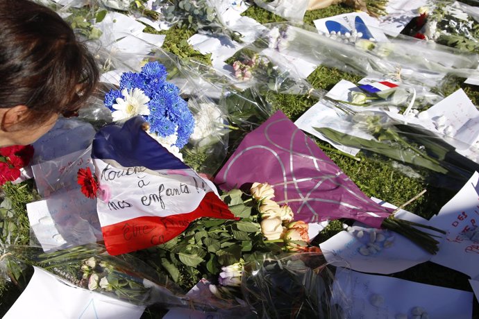 Homenaje a las víctimas del atentado de Niza