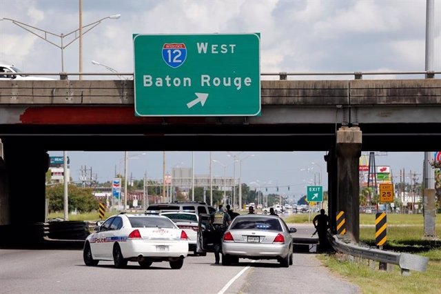 Tres policías muertos en un tiroteo en Baton Rouge, Luisiana