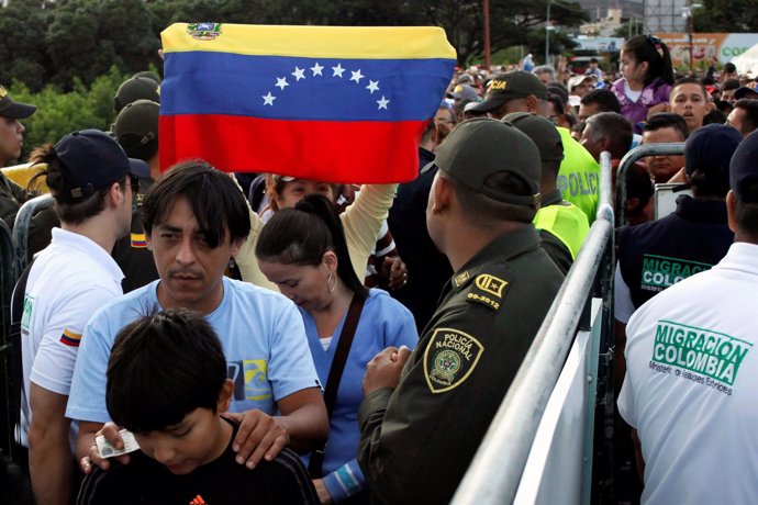 Venezolanos en el Puente Internacional Simón Bolívar