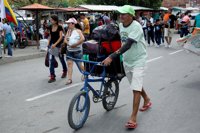 Colombia extiende hasta las 23.00 la apertura de la frontera con Venezuela