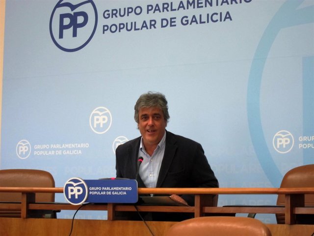 Pedro Puy, portavoz parlamentario del PPdeG, en rueda de prensa