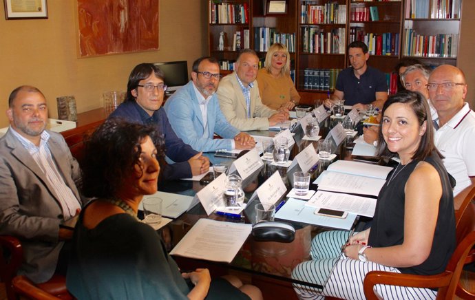 Mesa competitividad Govern 