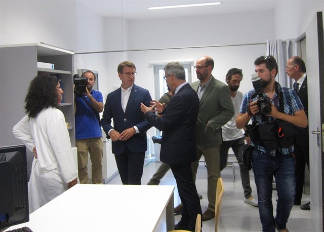 Feijóo, Noriega y Vázquez Almuiña inauguran el ambulatorio de Galeras