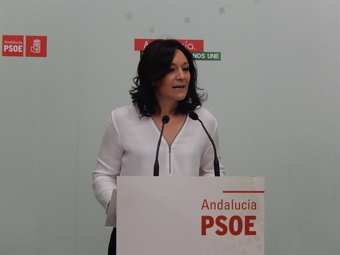 La secretaria regional de Política Municipal del PSOE-A, Rafi Crespín