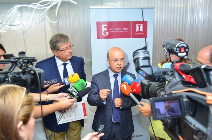 Ramón Madrid y consejero Andrés Carrillo 