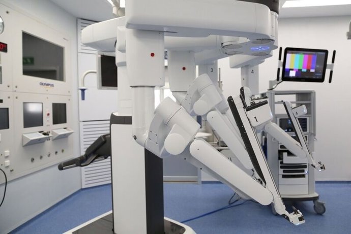 Robot Da Vinci Xi