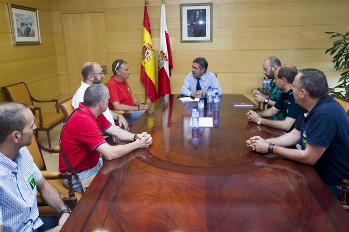 Revilla y el comité de Saint Gobain Pam