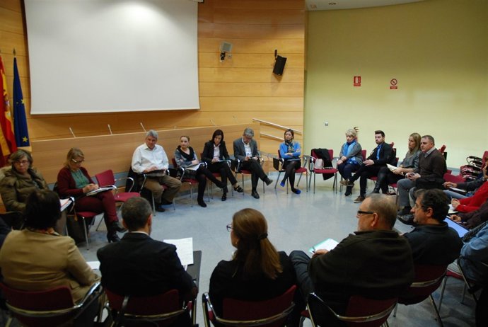 Reunión con asociaciones para la consulta del Plan de Familia