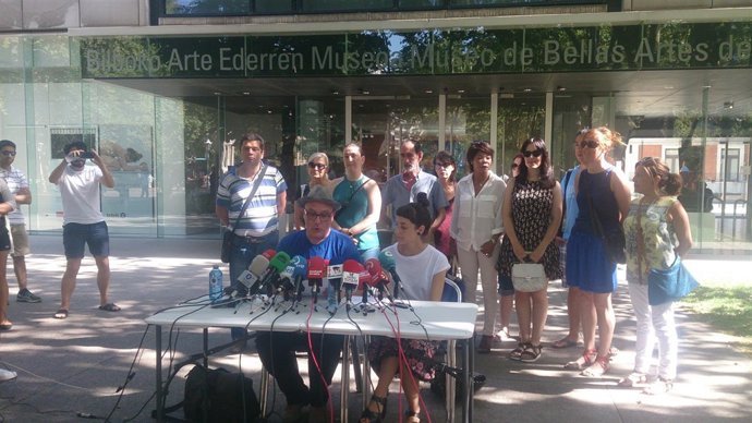 Trabajadores del Museo en la rueda de prensa