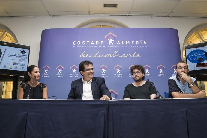 Juan Miguel del Castillo ha presentado la proyección de 'Techo y comida'.