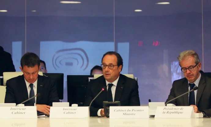 El primer ministro, Manuel Valls, junto al presidente, François Hollande