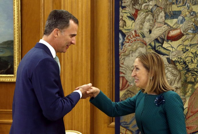 El Rey Felipe recibe a Ana Pastor en el Palacio de la Zarzuela