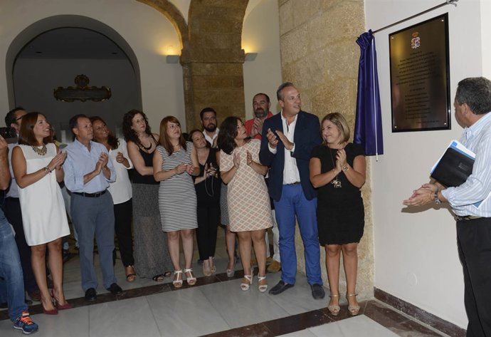 La Diputación de Cádiz homenajea a la Corporación de 1936