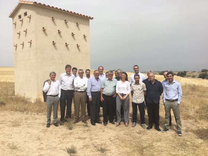 La consellera Meritxell Serret ha visitado una torre de nidificación en Lleida
