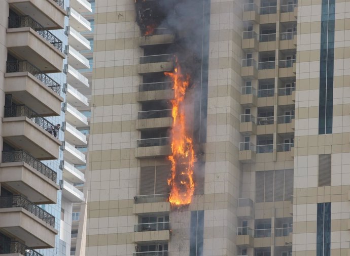 Incendio en un rascacielos de Dubai