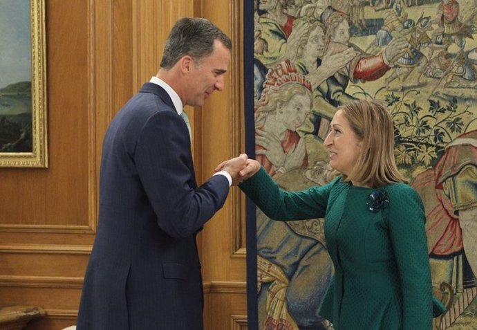 El Rey recibe en Zarzuela a la nueva presidenta del Congreso, Ana Pastor