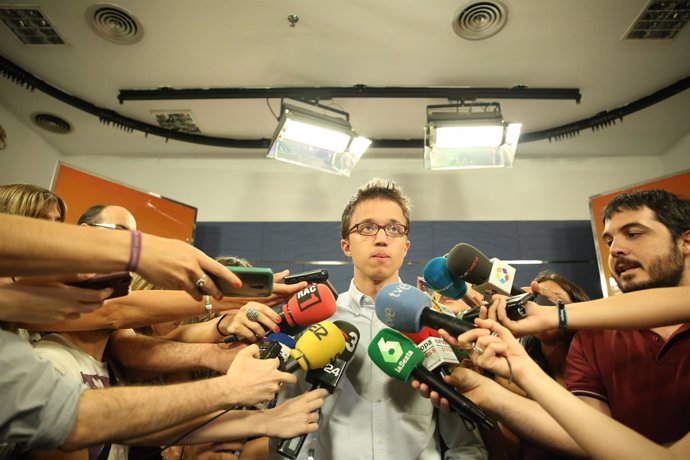 Errejón en rueda de prensa en el Congreso