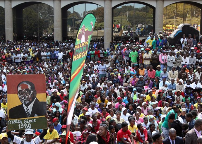 Manifestación a favor de Robert Mugabe en Zimbabue