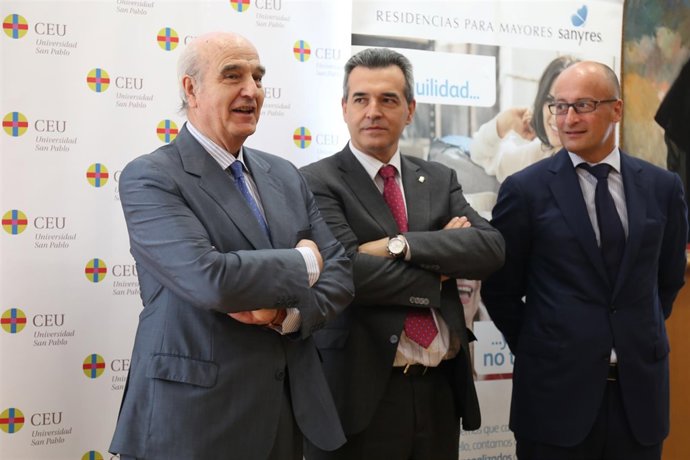 A Moreno_A Calvo_R Berra de Unamuno_catedra Sanyres Geriatría Personalizada