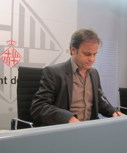 Jaume Asens explica las medidas contra la librería Europa