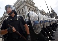 Buenos Aires aparta a más de 1.600 policías por presuntas "irregularidades" en sus func
