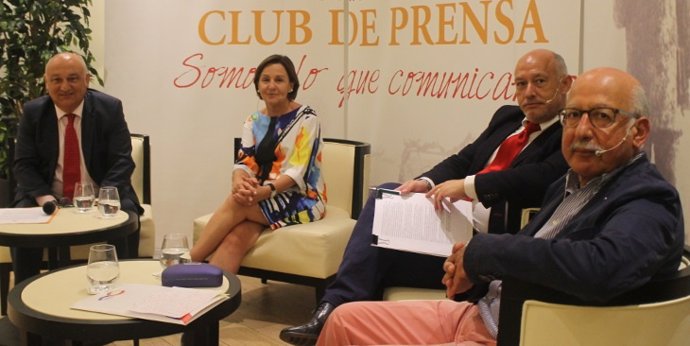 Encuentro de Gorostiaga con el Club Pick de Prensa 