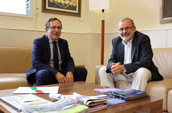 Reunión Alcalde Con El Rector De La UC