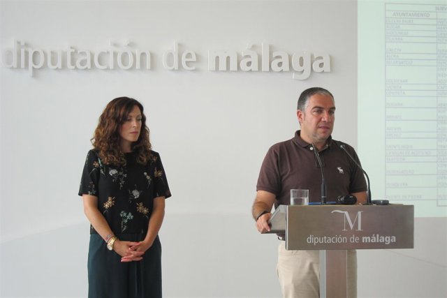 Marina Bravo y Elías Bendodo