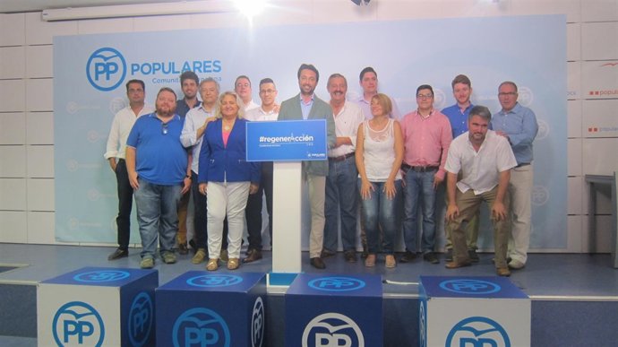 Vicente Betoret junto al equipo impulsor de 'regenerAcción'
