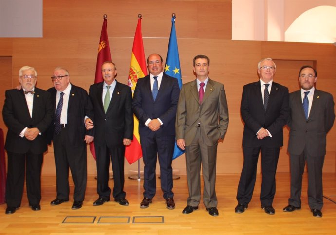 Pedro Antonio Sánchez  y miembros del Consejo Jurídico